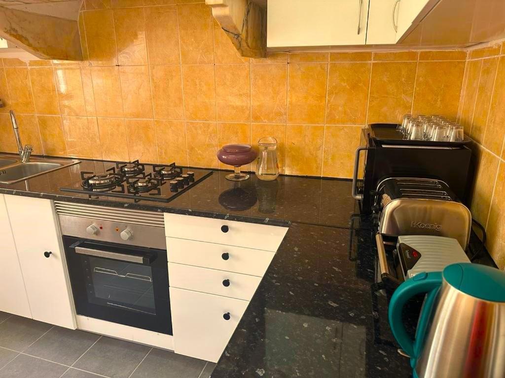 Lisabonna Guest House Amadora Zewnętrze zdjęcie